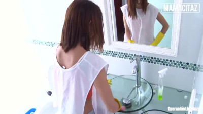Big butt latina cleaning girl got into an affair with her client