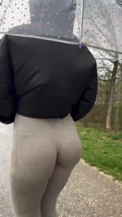 Watch My big ass looks so good in my tight leggings Full. Duration: 00:07 | ePornBabe.