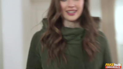 Busty Slim Hottie Gets Amazed With Stupendous Fucking Skills Of Her New BF At Their 1-st Date