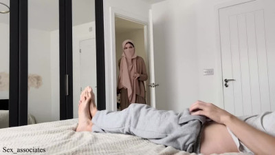 Muslim slut really loves to give a blowjob to her boss