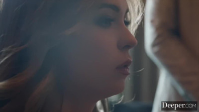 Pretty Fit Bubble-assed Babe Cucks Her Husband, Enjoying Massive BBC For the 1-st Time