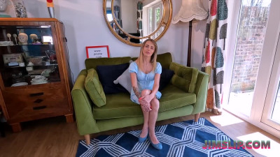 Aroused Slim Bubble-assed Hottie Sucks & Rides a Fat Weenie In Crazy POV