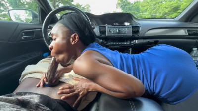 After BJ In the Car, a Sexy Round-assed Ebony Babe Let Stepdaddy's BBC Smash Her Pussy On the Lawn