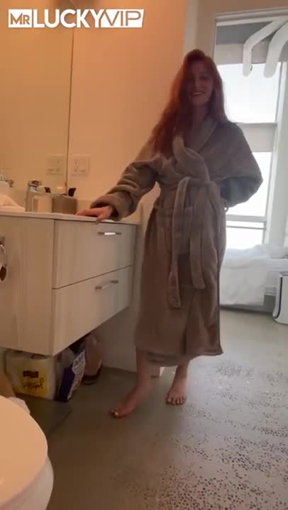 Watch Natural titted redhead handles BWC in bathroom before real bedroom sex Full. Duration: 15:01 | ePornBabe.