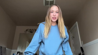 Blonde teen masturbates till squirt in the bathroom