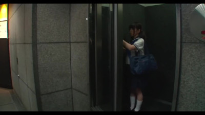 Asian bitch loves to get fucked in the shower