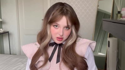 Big boobs virgin girl is going to scream during POV fucking