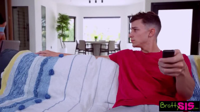 Slim stepsis masturbates alongside stepbro and ends up fucked