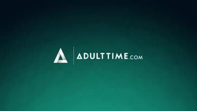 Loud lesbian threesome in a dorm with a busty cougar and a couple of slutty students.