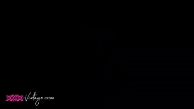 Milf prostitutes allow client to fuck anal - XXX-Vintage