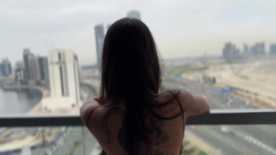 Exciting footjob and a damn hot blowjob in one of the rooms of a Dubai hotel.