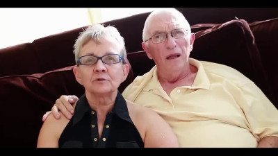Old couple experimenting and has their first MMF threesome