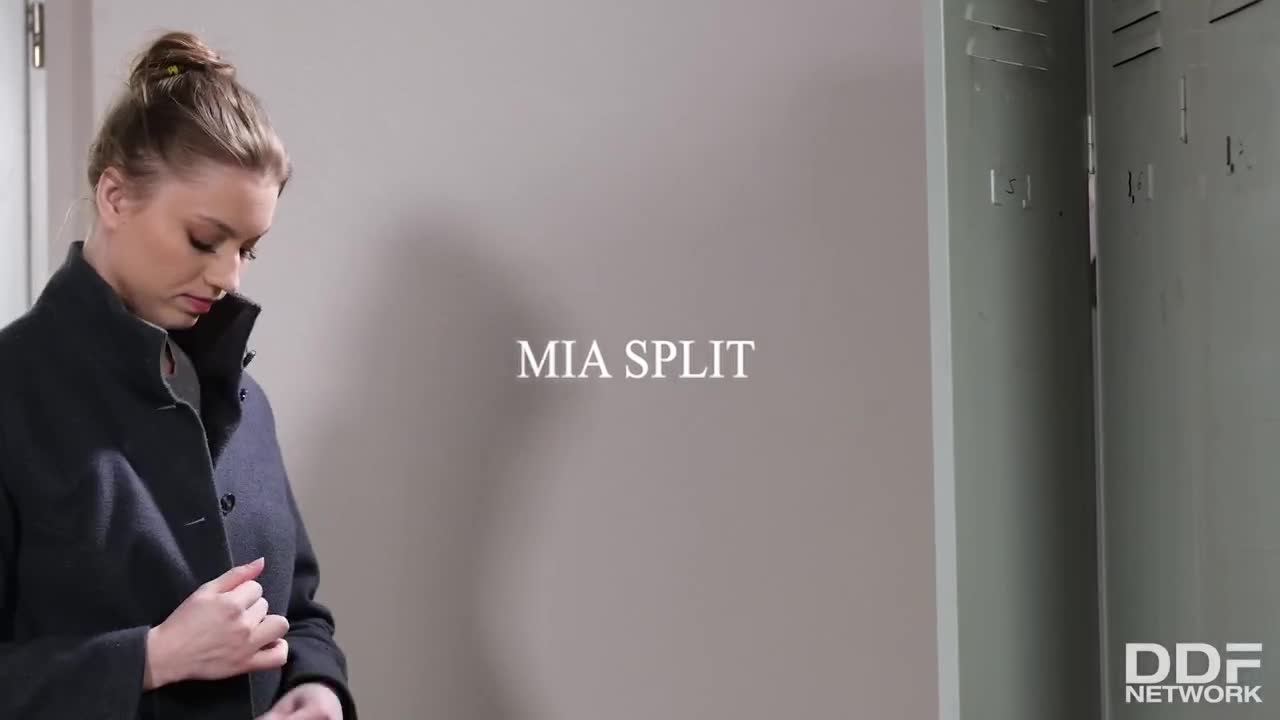 Watch Anal fuck with flexible ballerina Mia Split Full. Duration: 12:33 | ePornBabe.