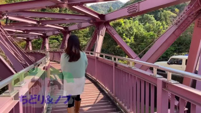 A Japanese woman walks and shows all the secrets of her body.