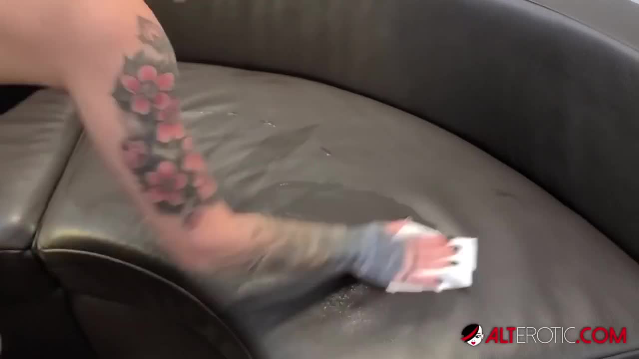 Watch Nayomi Sharp gets laid after getting a new ink Full. Duration: 10:30 | ePornBabe.