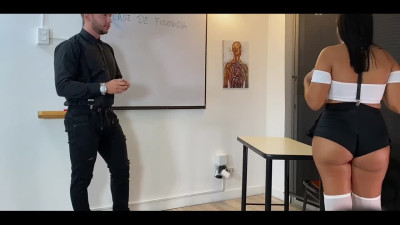 Amazing anatomy lessons in reality with a booty Latina bae
