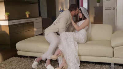 Alyssa Bounty cheats and cums from anal on a wedding day