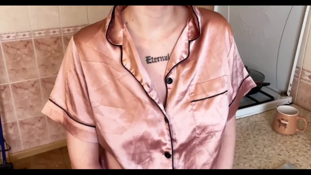 Watch Young and whorish girl with tats wants his seed on her face Full. Duration: 08:27 | ePornBabe.