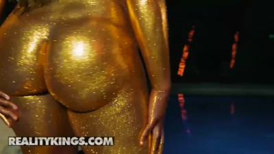 Curvy Busty Ebony Hottie In a Golden Sheen - Rylee Foxx - Sucks & Rides Hefty BWC By the Pool