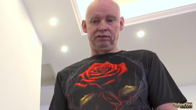 Eva Fay is obsessed with old cocks! - Oldje