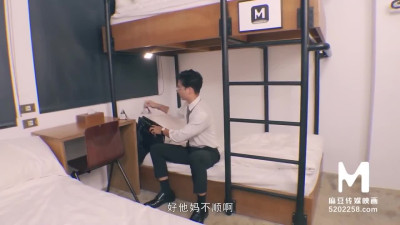 Beautiful Chinese slut sucks a cock in a hostel room