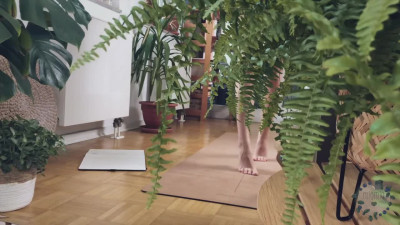 Slim Small-titted Flexible Beauty Combines Her Yoga Stretching Exercises With BJ & Hot Doggy Fuck