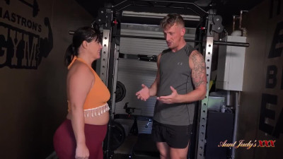 Phat-assed Latina BBW Enjoys Wild Fuck With Her Personal Coach At the Gym Instead Of  Working Out