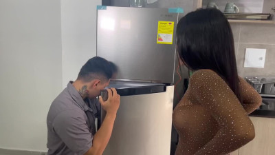 Lusty Plump Busty Latina Chick Invites a Repairman To Fuck & Shower Her With Cum