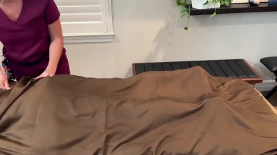 Hot Busty MILF Masseuse Grants Her Favorite Client a Nice Handjob Bonus, Making Him Cum Twice