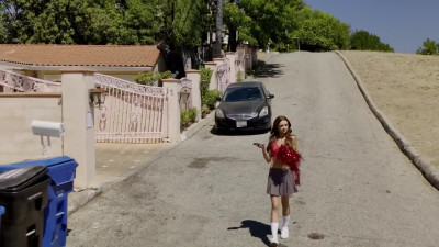 Brunette cheerleader Nikki Nicole came to Porn Dude to have a hot fuck