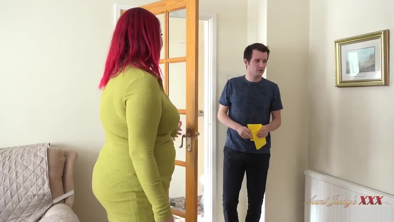 Watch Plumpy redhead milf gets horny and seduces a subtle window cleaner for a good fuck Full. Duration: 21:18 | ePornBabe.