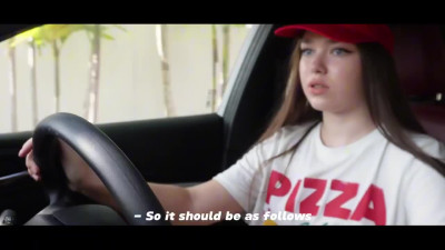 Delivery girl Valeria gets fucked for being late