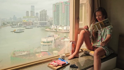 Hot amateur films selfies while peeing during hotel vacation