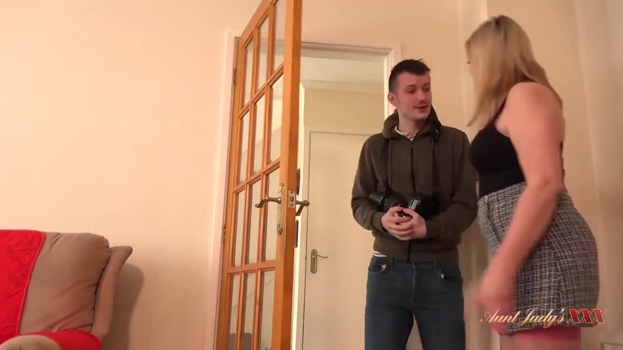 Watch Busty model allows her photographer to fuck her Full. Duration: 18:46 | ePornBabe.