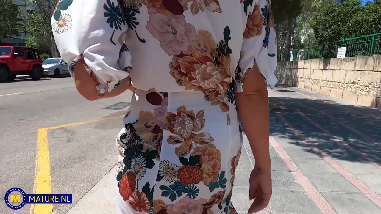 Watch Giving the slim cougar Jean Pallett the taste of an outdoors sex Full. Duration: 07:00 | ePornBabe.