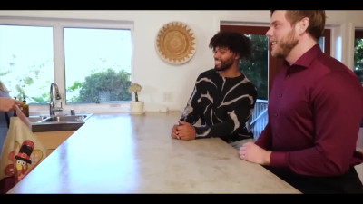 Thick MILF is getting her pussy broke in a Thanksgiving gangbang