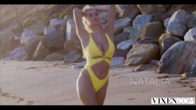 Wild blonde vixen Natalia Starr gives quite a time for Johnny Sins