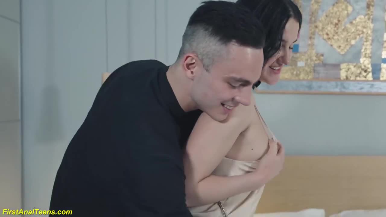 Watch Deep anal fuck with DP on a bed with hot curvy Brunette with black collar with chain Full. Duration: 15:10 | ePornBabe.
