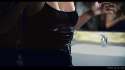 Obsessed hot chicks fuck each other into shaking orgasm - Parasites