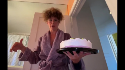 Big ass stepmom allows to bang her ass while we are home alone