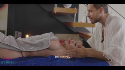 Busty latina MILF is squirting in her masseur's mouth after a hot massage