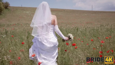 Petite bride runs away to get her pussy smashed