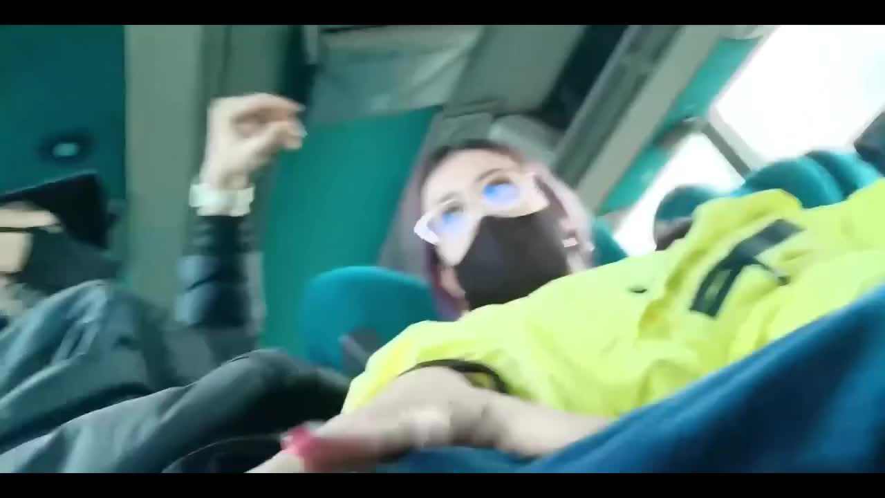 Watch Amateur couple fucks on the bus with creampie Full. Duration: 14:01 | ePornBabe.
