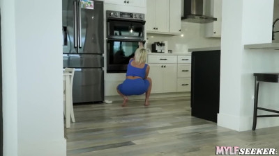 Fucked my MIFL gf Blonde Charli Phoenix in a hotel room