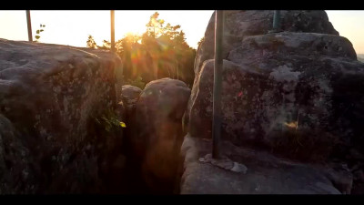 Amateur couple fucks on the sunset during the hike