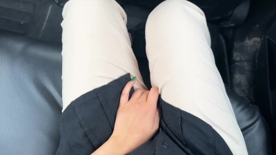 Horny Arab amateur enjoys close-up fingering on car backseat