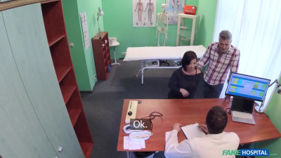 Cheating slutty wife Vicky Love in black stockings fucks a doctor during examination