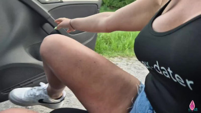 Quickie anal public fuck in a car with a random curvy cheating wife