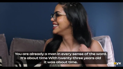 Latina Julia De Lucia Ass to Mouth Blowjob After Anal Creampie - Stockings