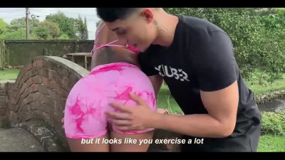 Paid to a curvy Mariana to fuck her in a public park